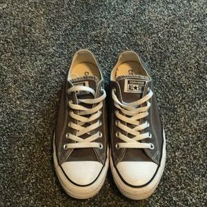 grey converse